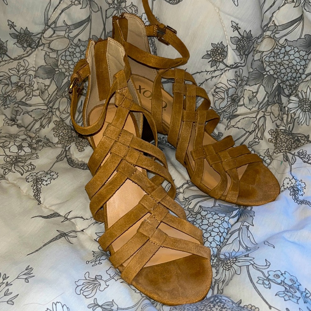 size 8.5 heels